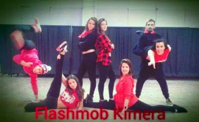 La asociación 'Kimera' invita a disfrutar la Navidad con un flashmob