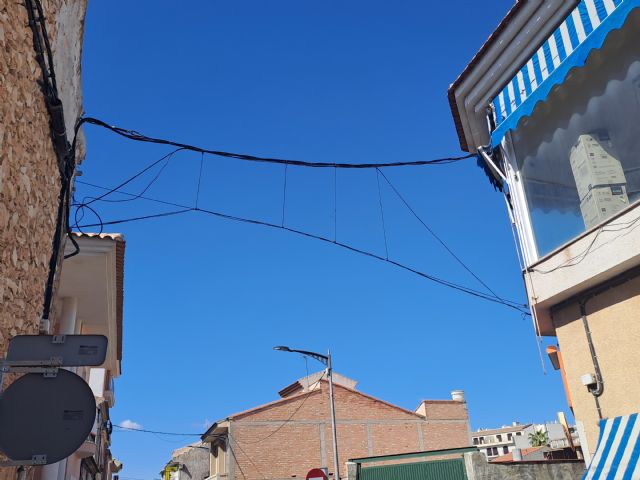 Denuncian problemas de cableado en las calles que entorpecen el paso de las procesiones de Semana Santa