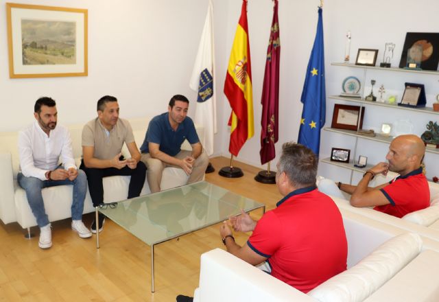 Dos agentes de la Policía Local torreña, campeones de Europa de fútbol 7